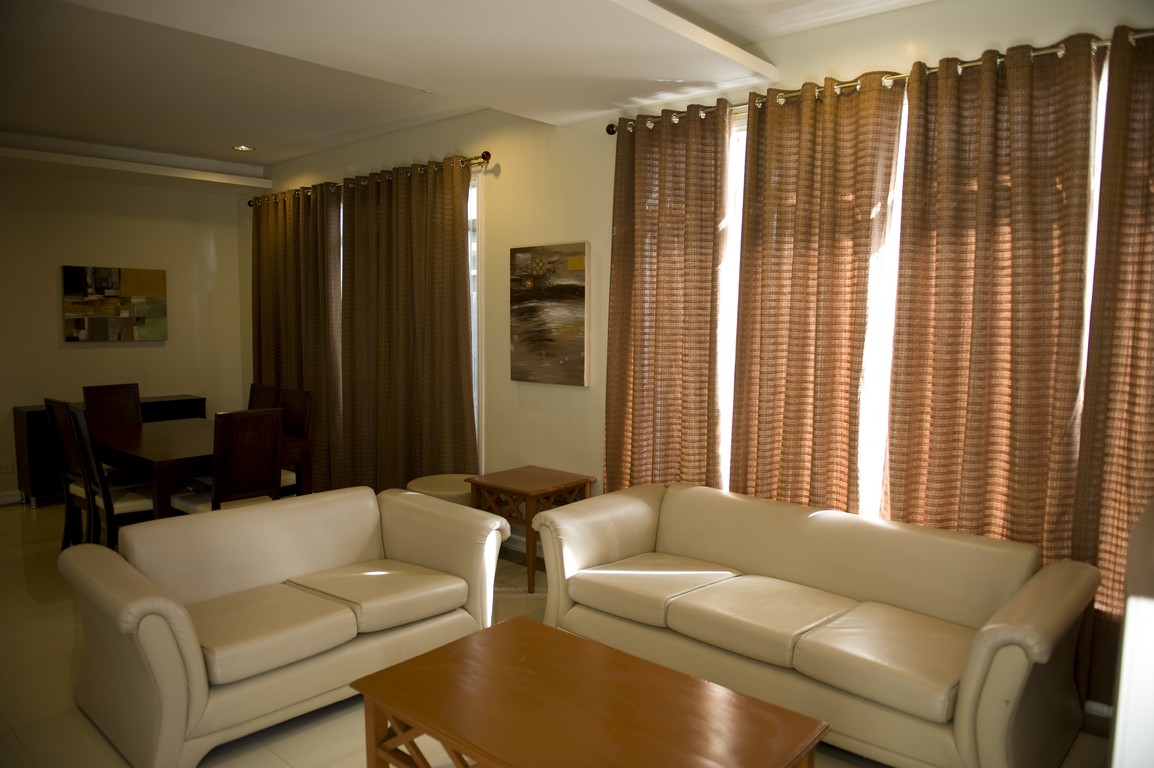 _D7B0355 (Copy)